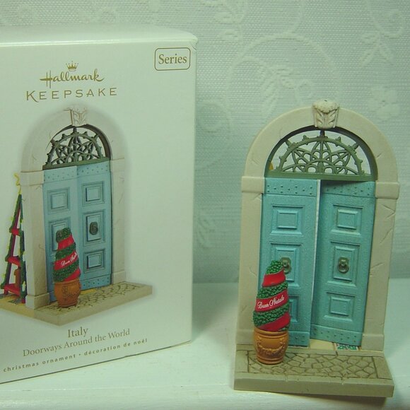 Hallmark ornament-Doorways Around the World-Italy-from 2010-#4 in the series - Picture 1 of 7